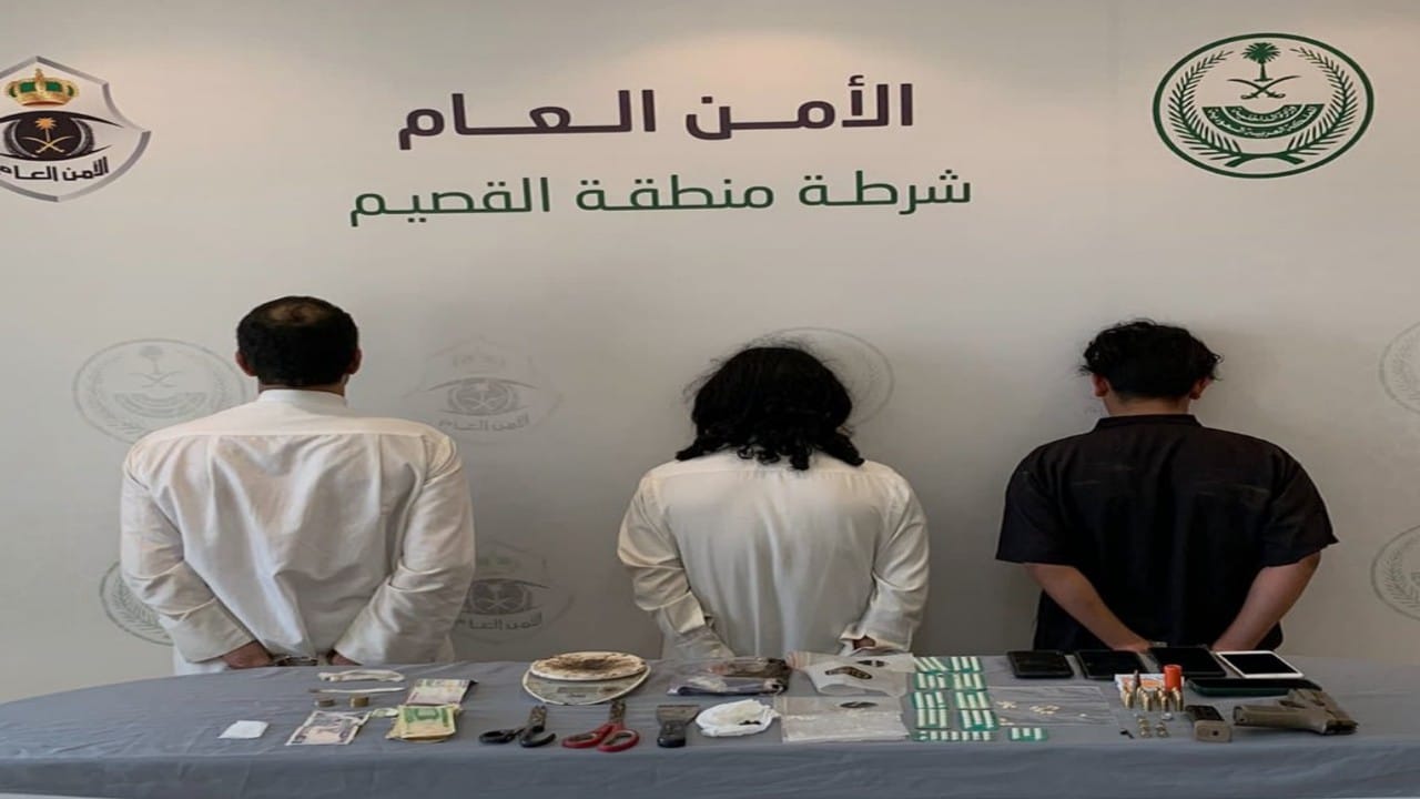 ضبط 3 أشخاص بالجيزة والإسكندرية لترويجهم لأعمال الدجل عبر مواقع التواصل الاجتماعي 1 WhatsApp Image 2023 05 16 at 121730741883
