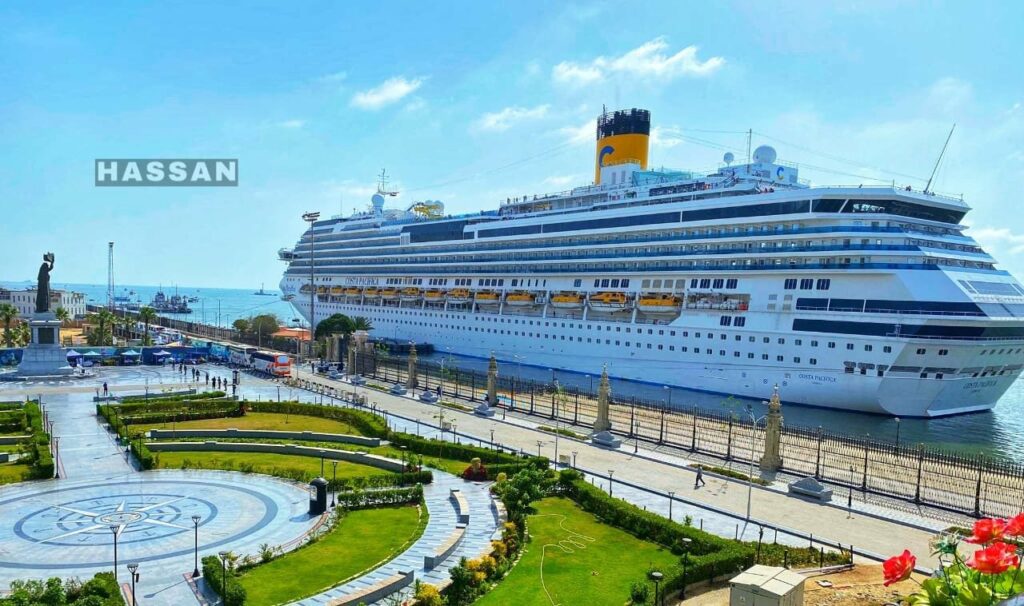 ميناء غرب بورسعيد يستقبل السفينة MSC LIRIKA ضمن رحلات سياحة اليوم الواحد 1 elaosboa732941731395703