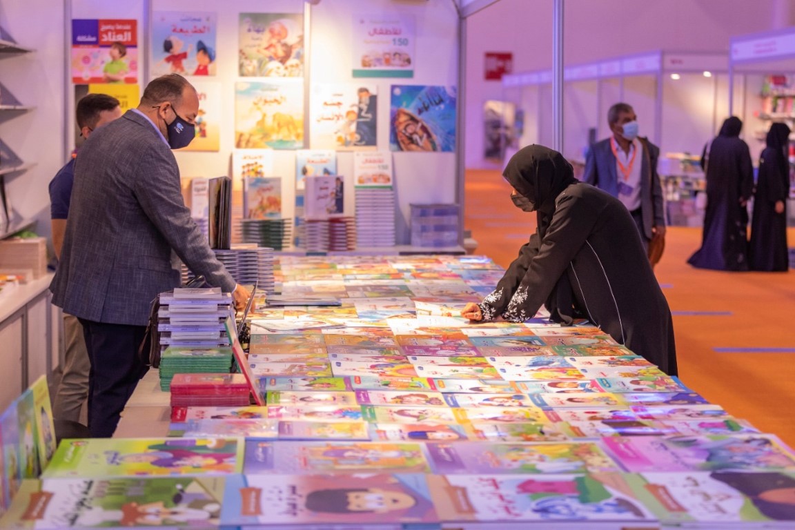 معرض الشارقة للكتاب يجمع في أروقته الشعر والذكاء الاصطناعي والحرف التراثية وقصص الأطفال 1 sharjah book fair1730990103