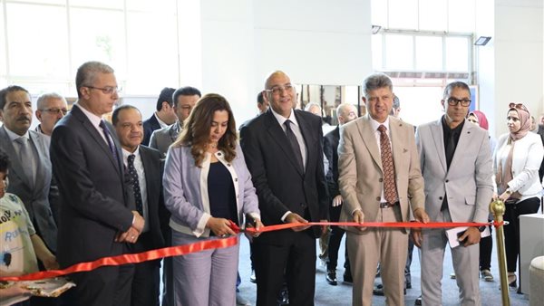 باسل رحمي: نعمل على تطوير الدعم التسويقي لصناع الأثاث بدمياط وتعزيز قدرتهم على تصدير الأثاث للخارج 1 1421733415183