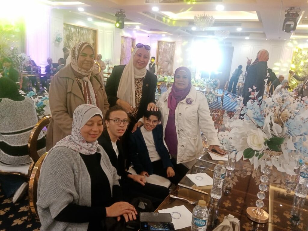 مكتبة القاهرة الكبرى تحتفل باليوم العالمي لذوي الهمم 1 1461733248145
