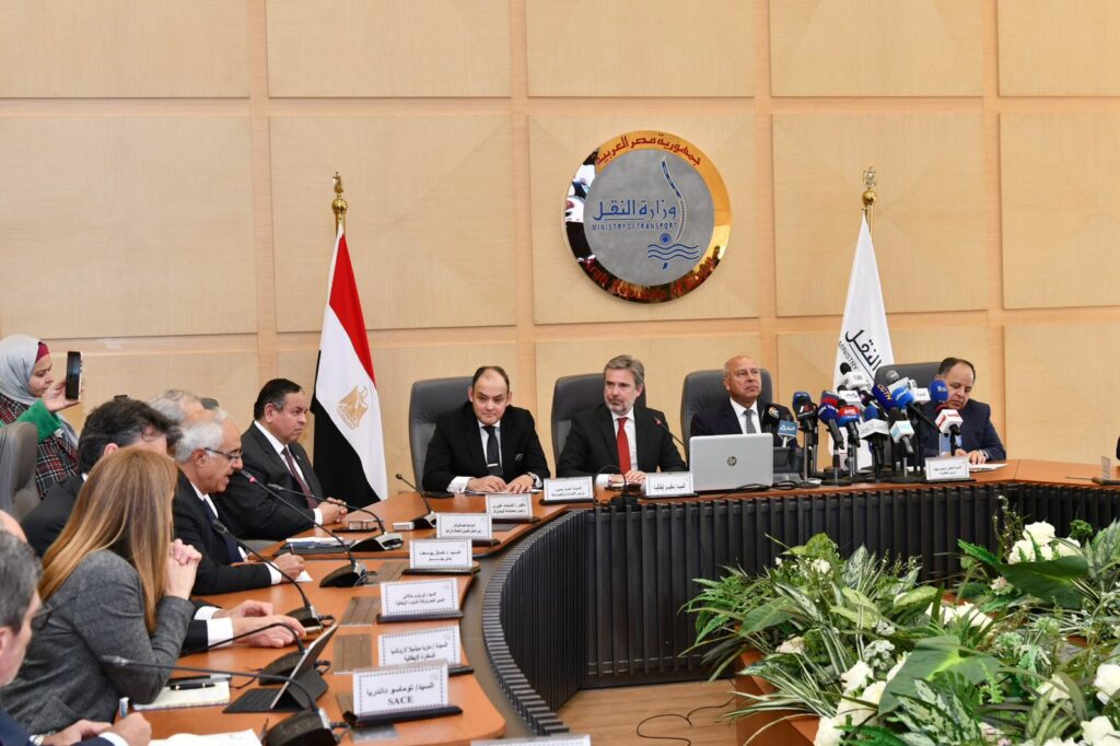 اتفاق بين وزير الصناعة والنقل وشركة ميرمك الإيطالية على تأسيس مصنع لها بمصر 1 2024 638415320011709867 1701733472783
