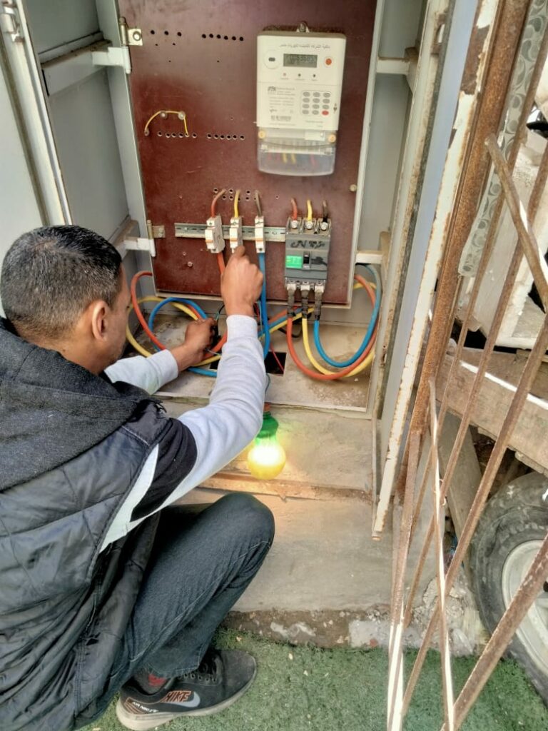 محافظ الاسكندرية يوجه برفع كفاءة شبكة الأضاءة والتصدي لحالات سرقة التيار الكهربائي 1 6501733137144