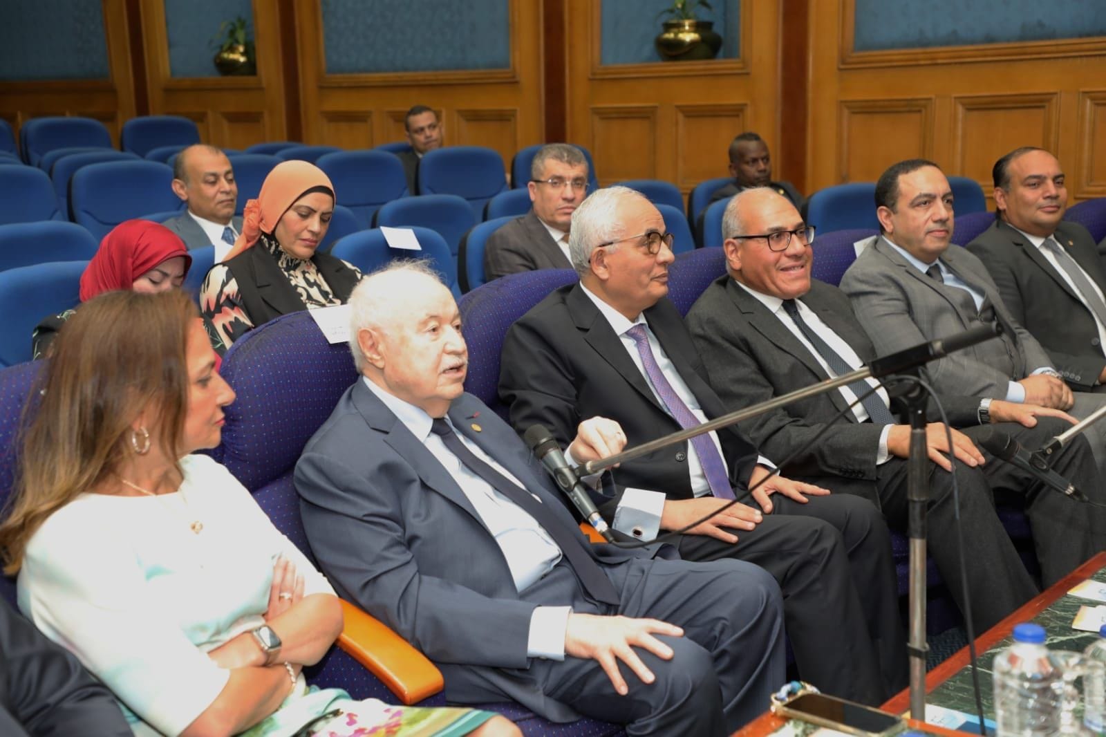 وزير الإسكان ورئيس "العربية للتصنيع"يتفقان على خطة زمنية لتصنيع المهام الكهروميكانيكية لمشروعات المبادرات الرئاسية 1 IMG 20230611 WA00281733228163