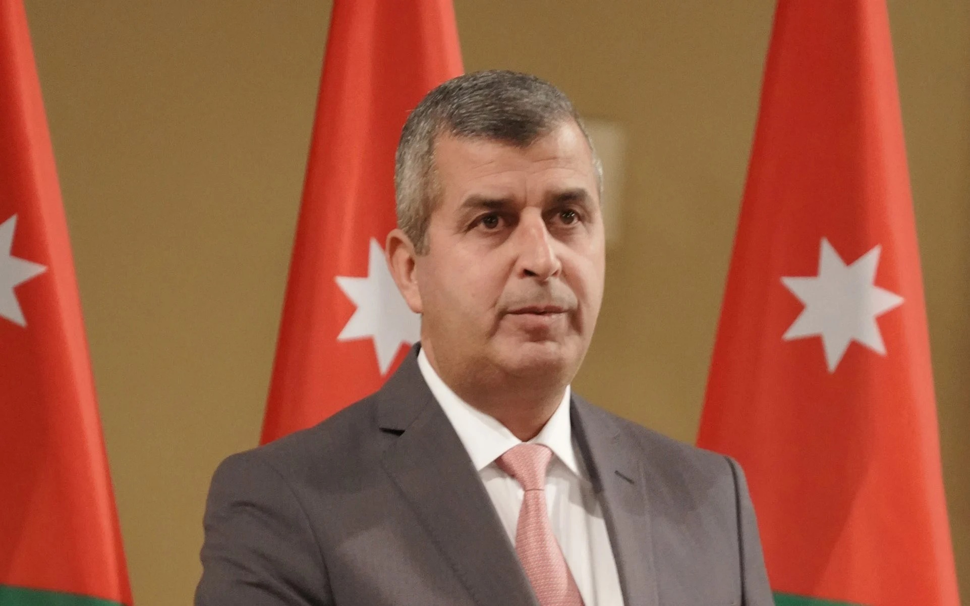 وزير الطاقة الأردني يؤكد ضرورة استغلال الموارد الطبيعية بالمنطقة للتوجه نحو التحول الطاقي 1 a6a262e3634c78f9629ddf8094cd31741733143385