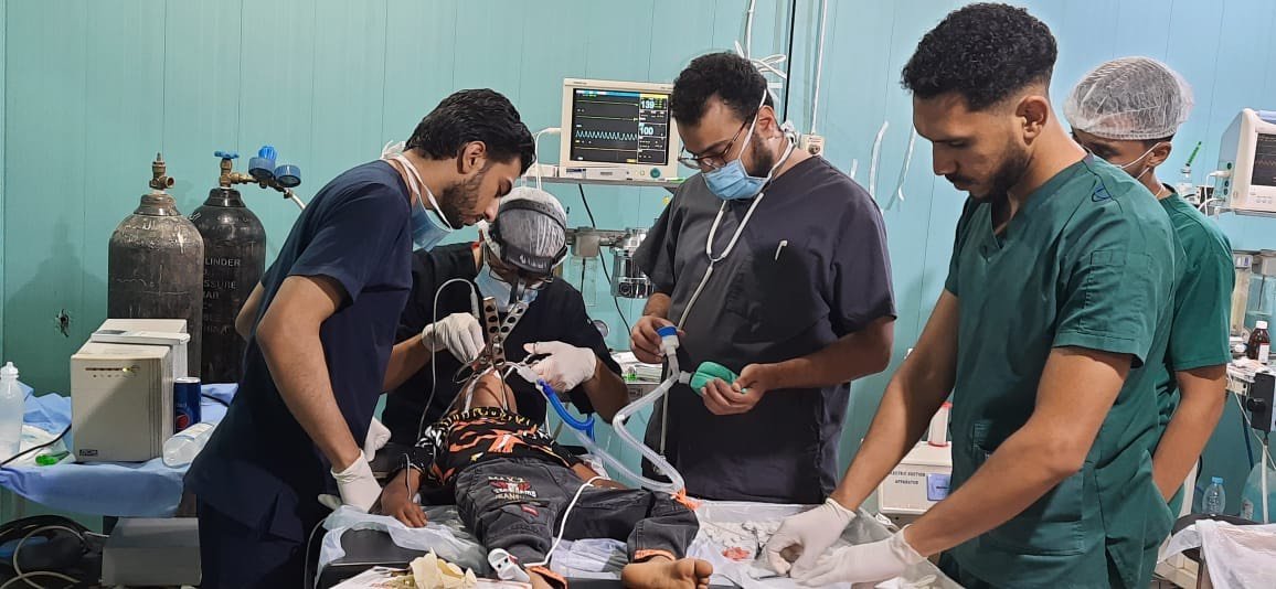 محافظة الجيزة : توقيع الكشف على ١٩٤٠ مواطنا ضمن قافلة علاجية تنموية بمركز الواحات البحرية 1 elaosboa673211733138165