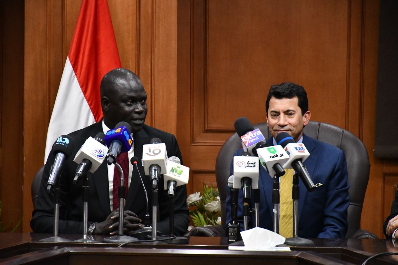 وزير الشباب يتابع استعدادات المشاركة في البطولة الأقوى على مستوى العالم للذكاء الاصطناعي 1 elaosboa701591733091423